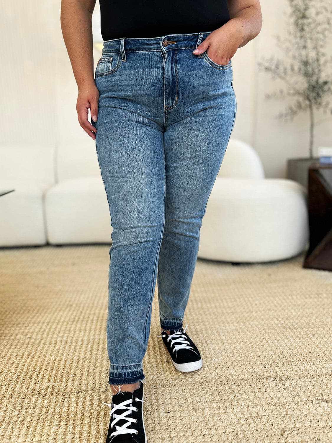 Judy Blue magic release hem jeans