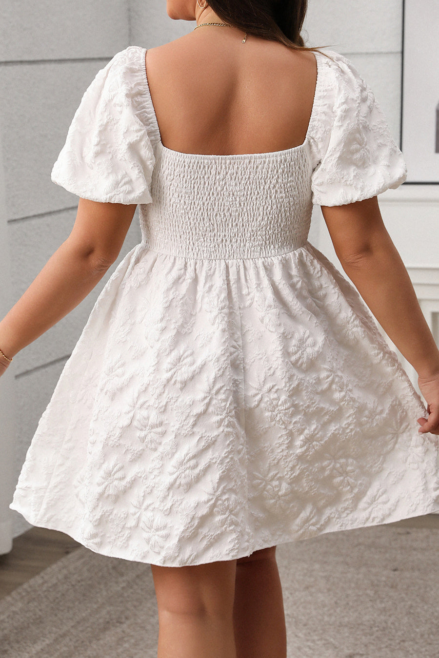 Casual plus size non-stretch flowers jacquard pleated short sleeve mini dress