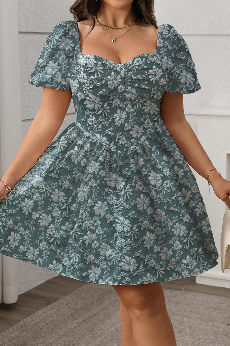 Casual plus size non-stretch flowers jacquard pleated short sleeve mini dress