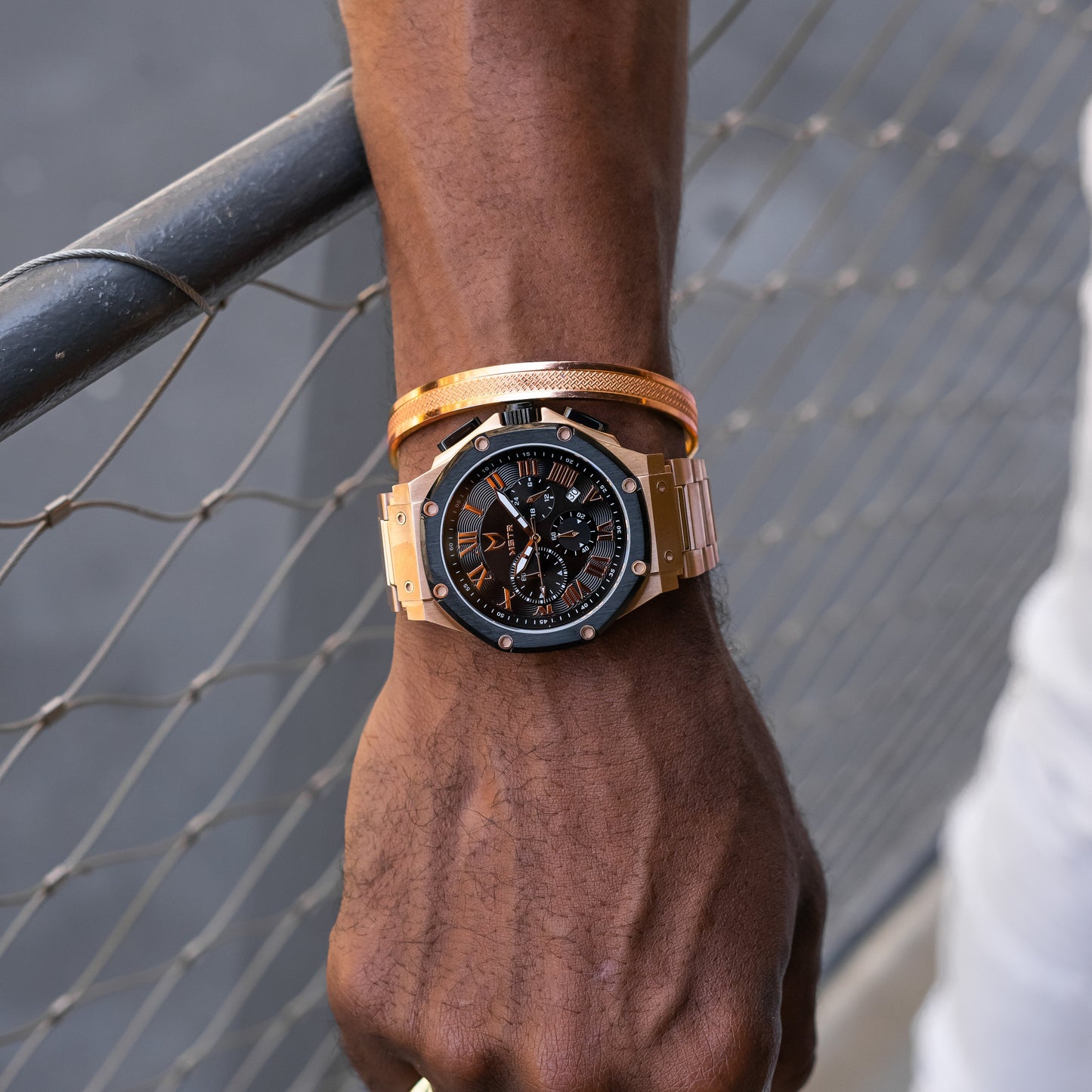AM139SS - AMBASSADOR ROSE GOLD / BLACK / SS BAND