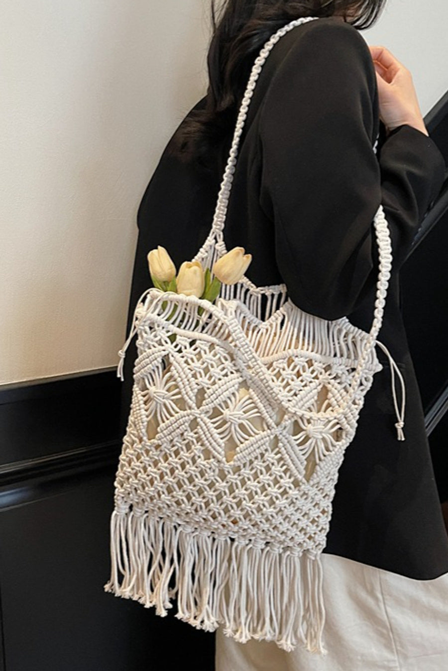 Stylish new bohemia weave straw beach tassels decor shoulder bag