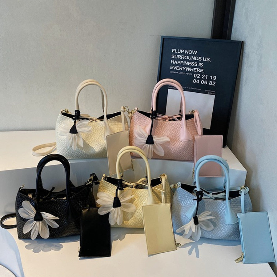 Stylish new 5 colors weave pu high-capacity flower pendant crossbody handbag