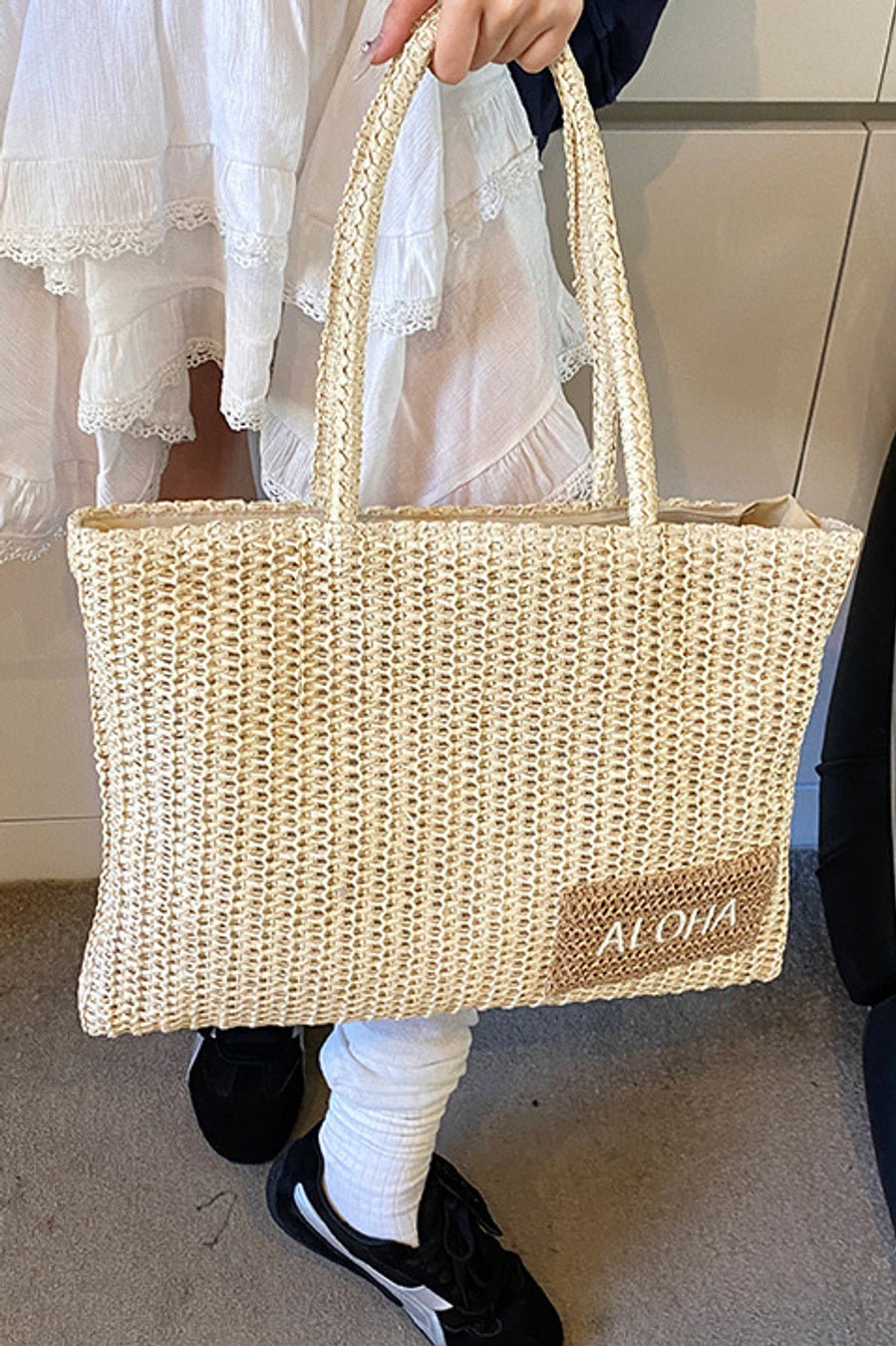 Stylish new letter embroidery high-capacity zip-up shoulder bag