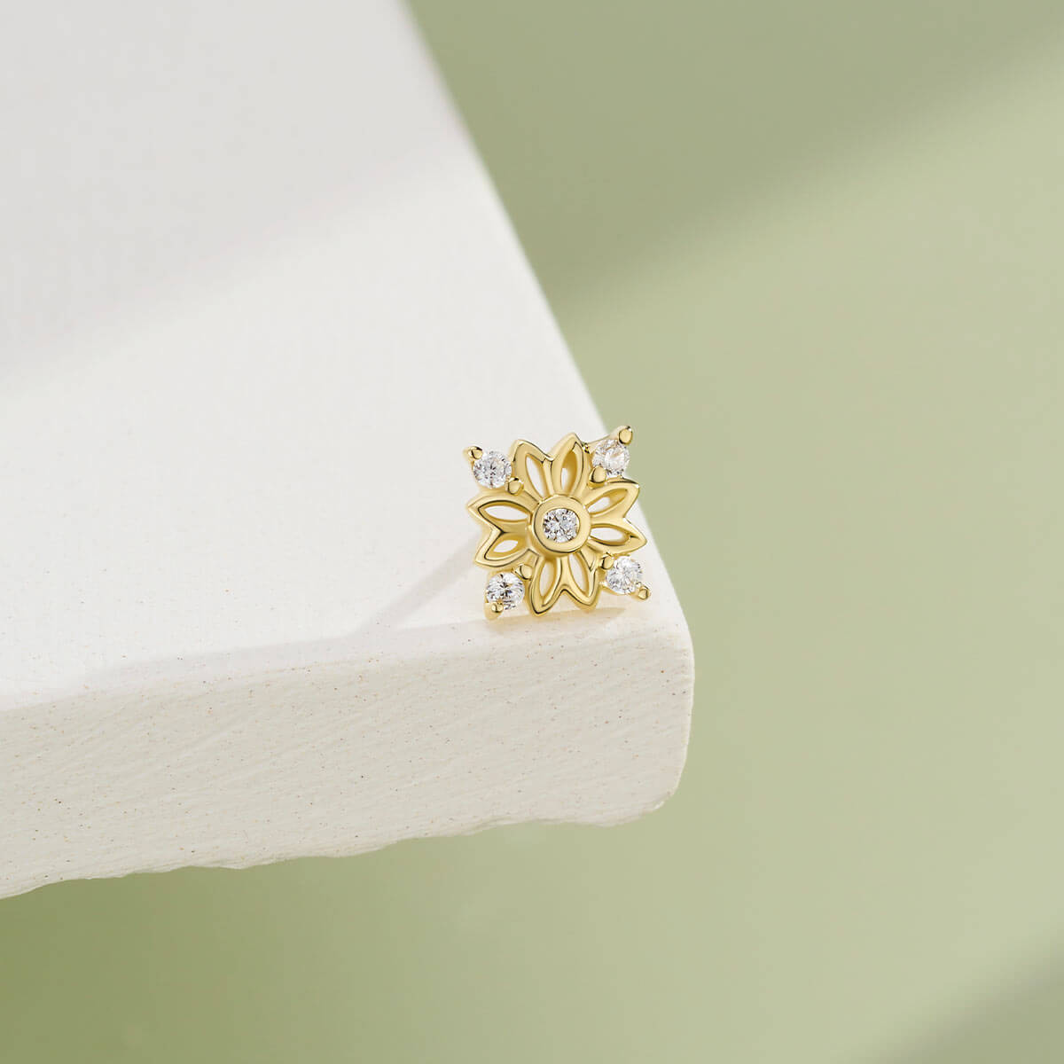 14K Gold Symmetric CZ Flower Threadless Cartilage Stud