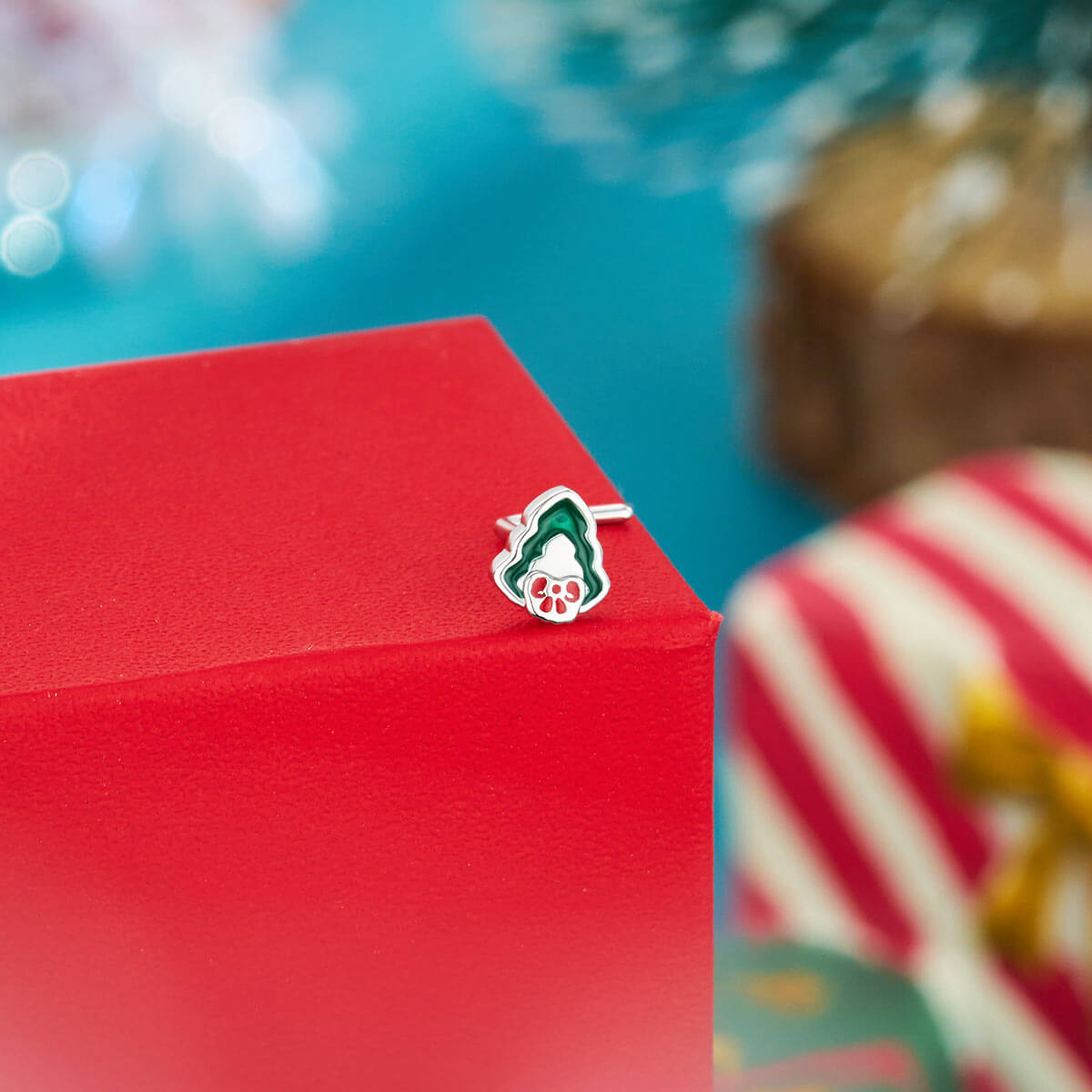 3PCS Christmas Santa/Hat/Tree Nose Studs Pack