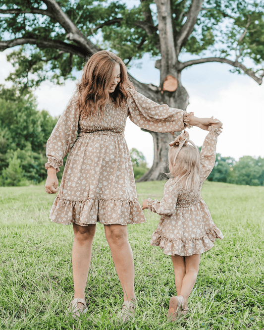 Caroline Long Sleeve Square Neck Dress - Light Khaki Floral