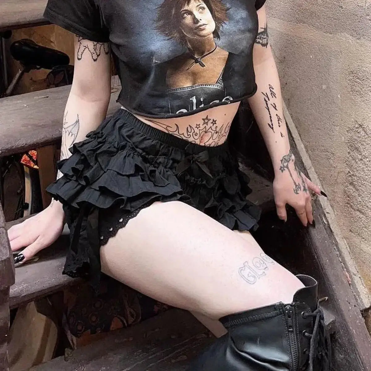 Gothic Lace Shorts - Sweet Bow Ruffle Bloomers