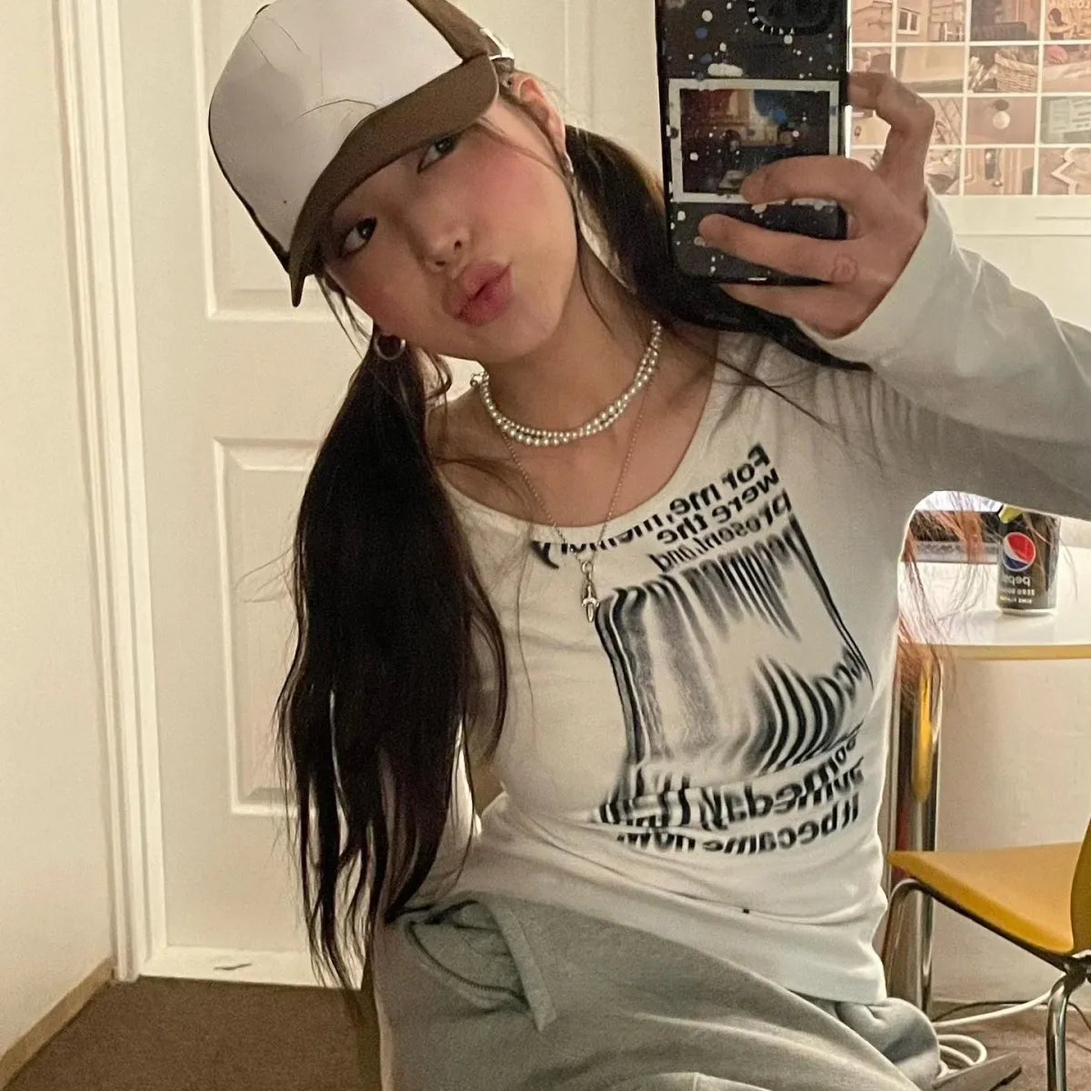 Graffiti Letter Print Crop Top: Y2K Aesthetic