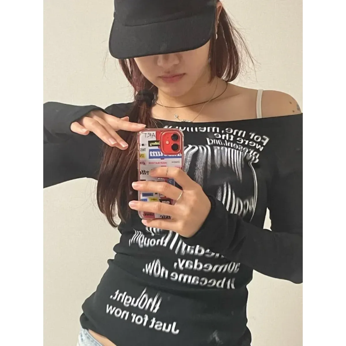 Graffiti Letter Print Crop Top: Y2K Aesthetic