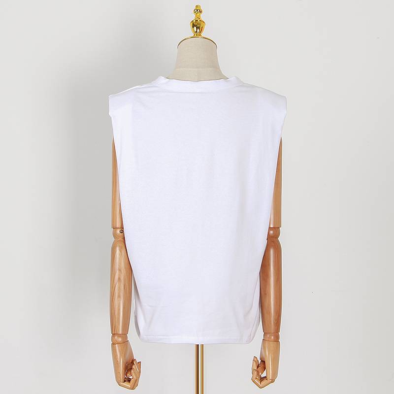 Padded Shoulder Sleeveless Tee