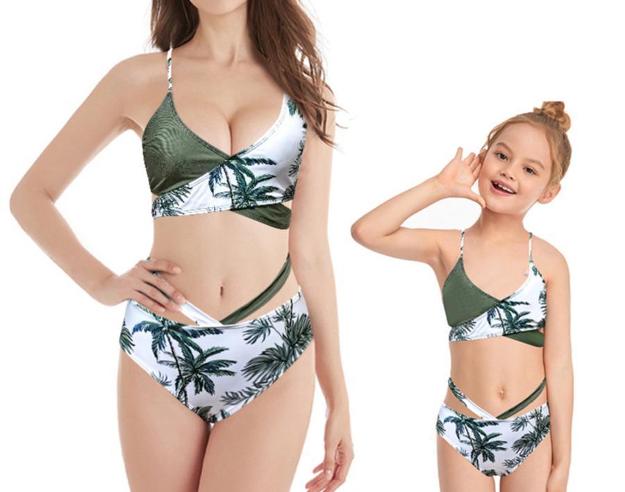 Teen girl's print padded three-piece swimsuit