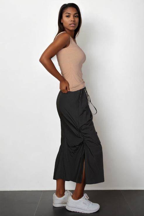 Ribbed V-Neck Sleeveless Top (CAPELLA)