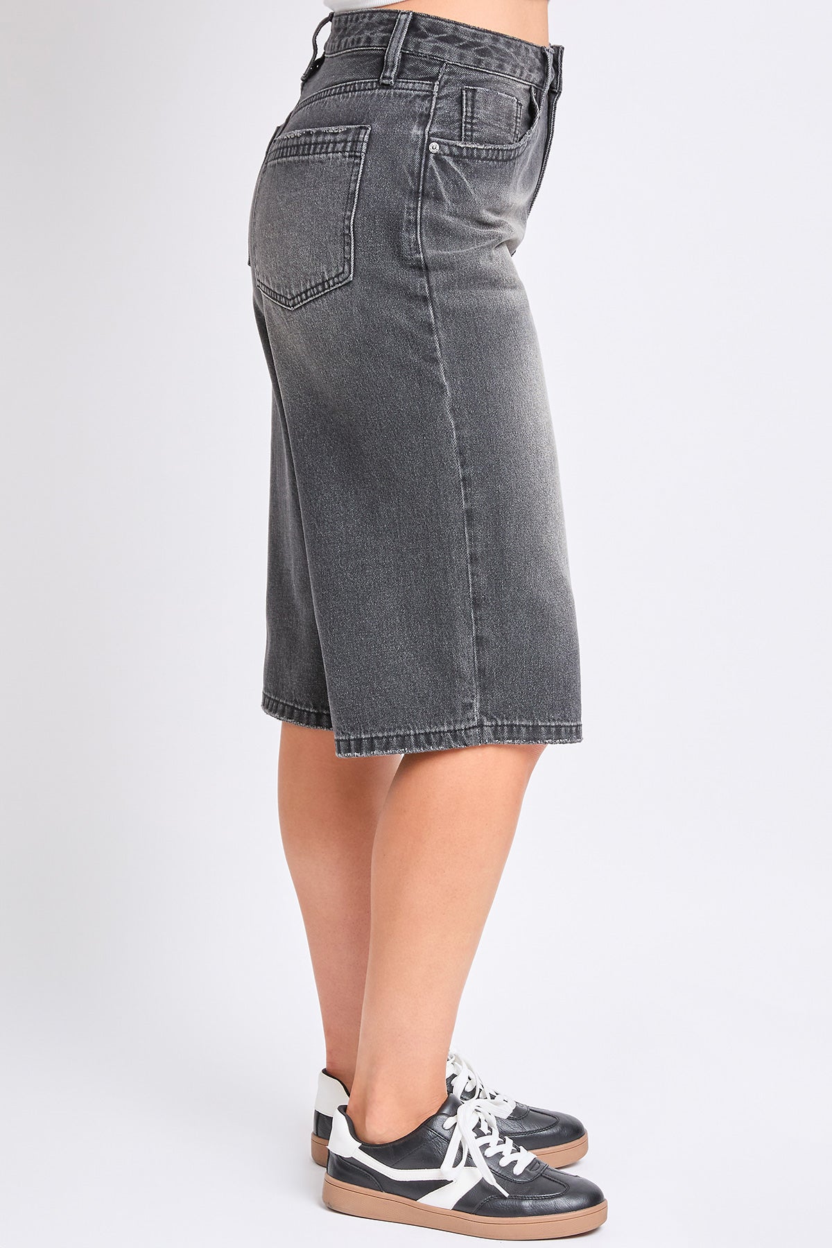 Women's Relaxed Fit Wide Leg Jorts