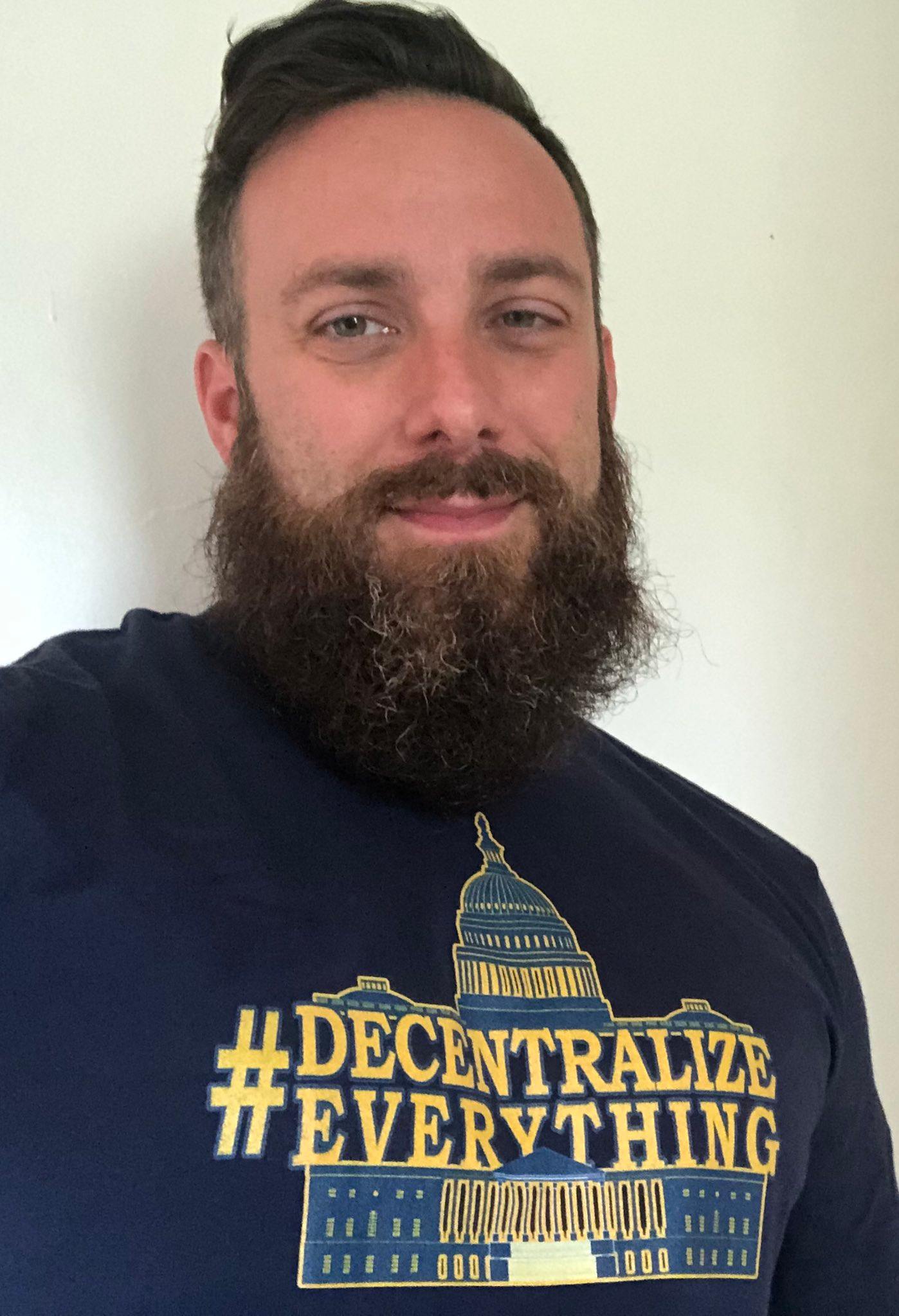 #DecentralizeEverything - Michael Rufo For Congress T-Shirt