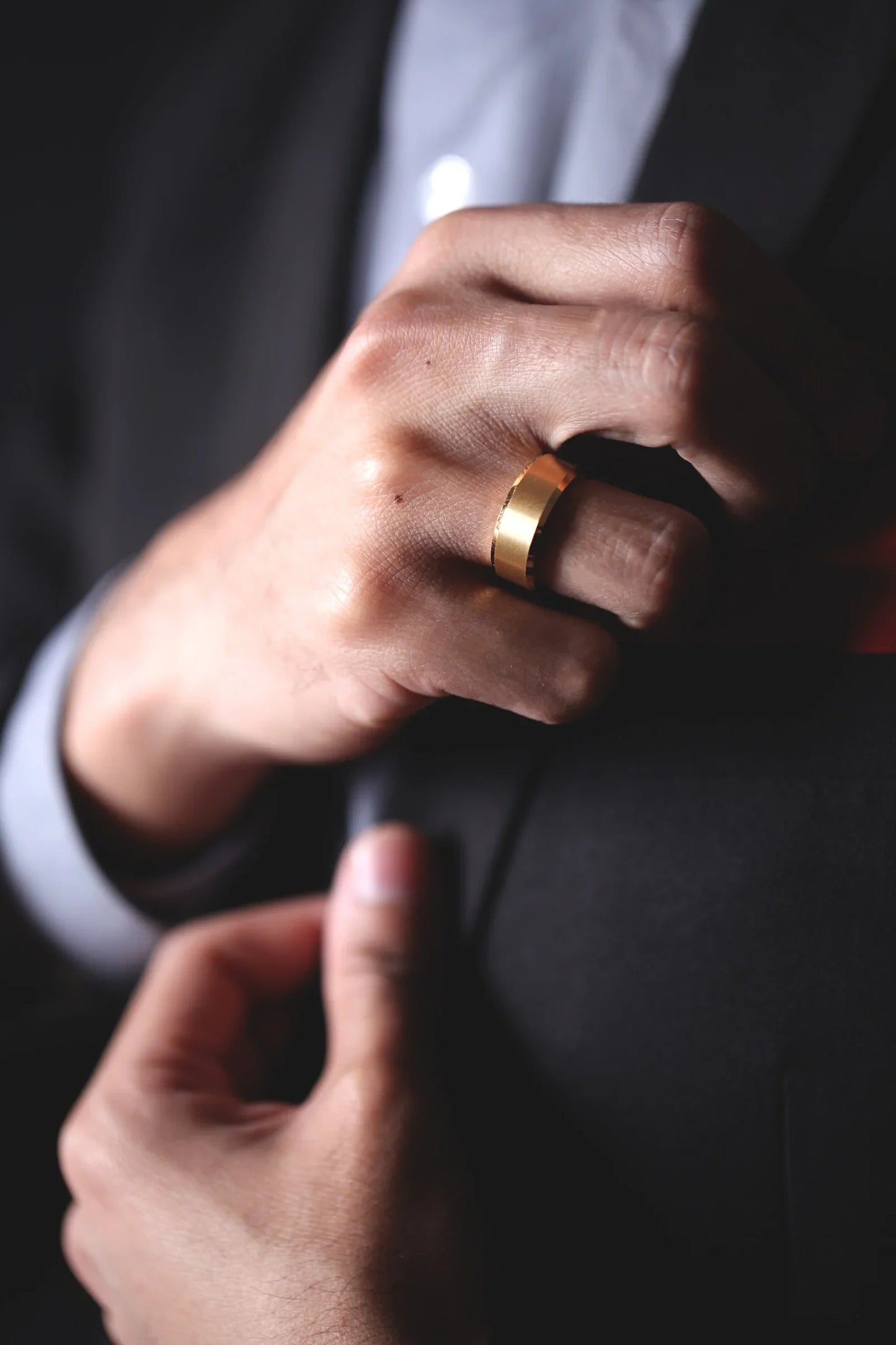 HONOR Gold-Plated Tungsten Beveled Edge Flat Ring with Brushed Center – 6mm & 8mm