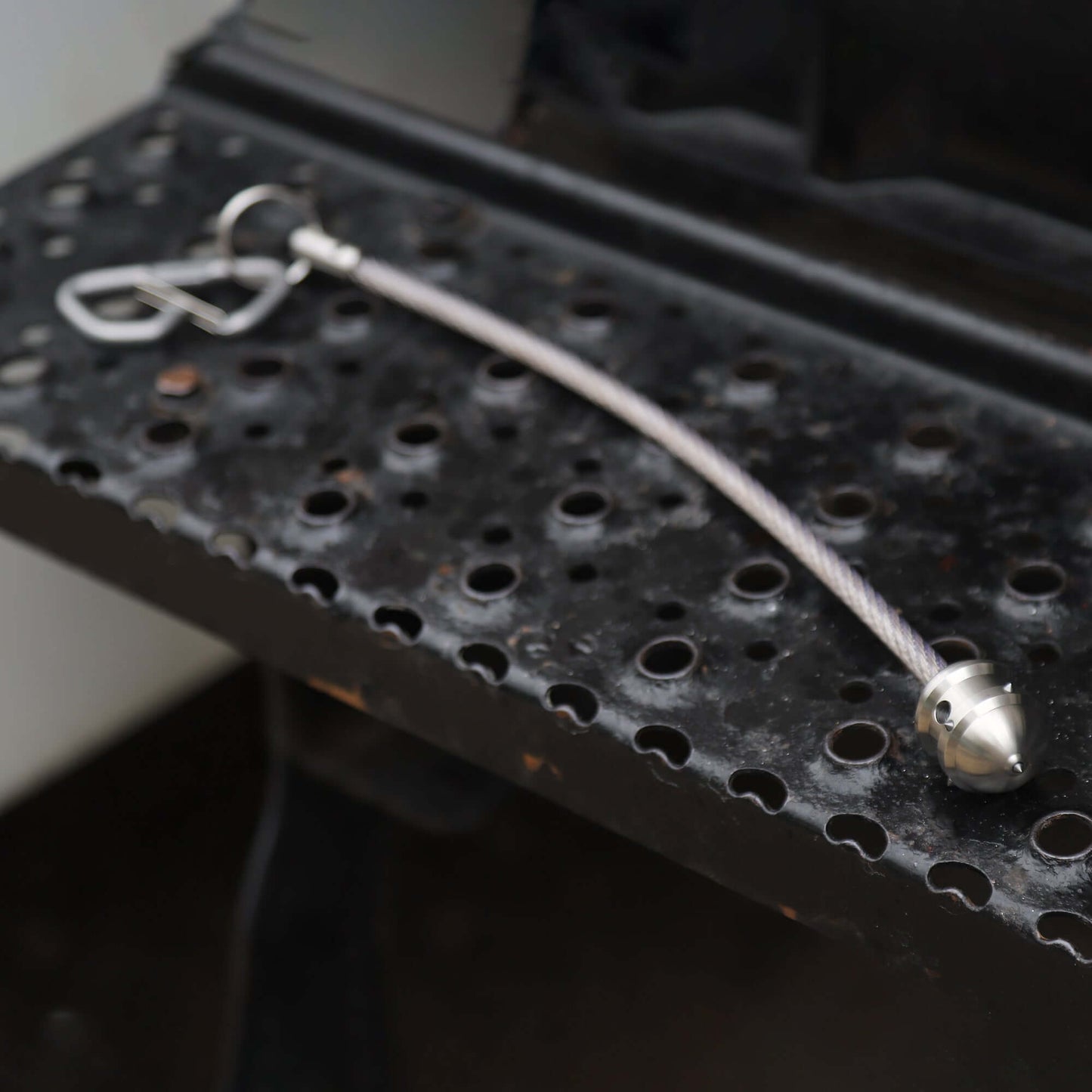 Stinger Stainless Steel Spiked Monkey Fist: Car Emergency Window Breaker + GPCA Carabiner Loop LITE (1 PC)