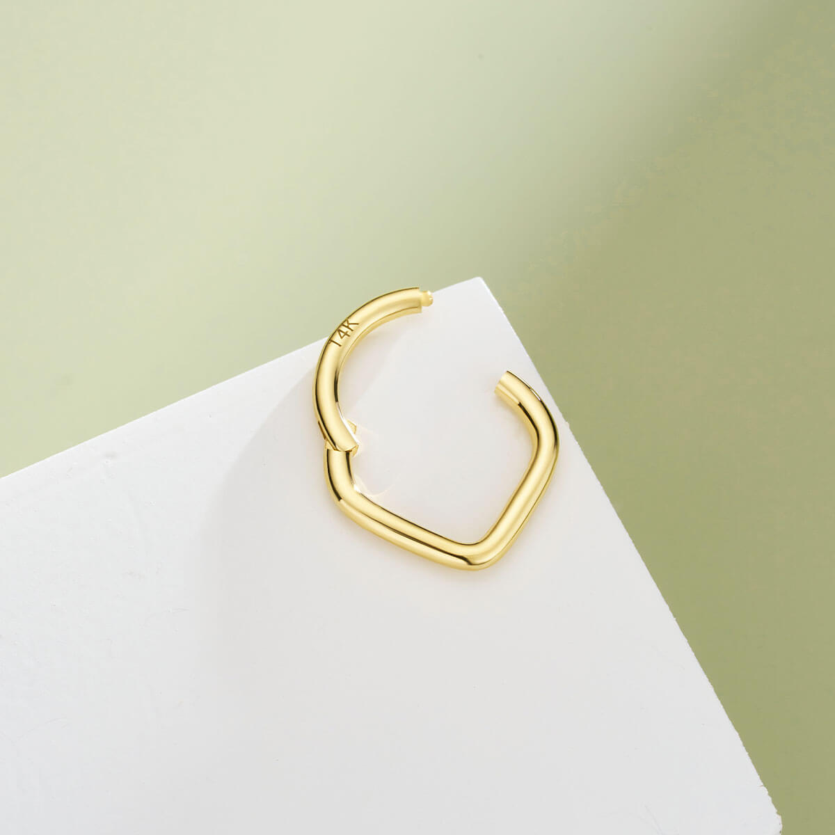 14K Gold V-Shape Segment Septum Ring
