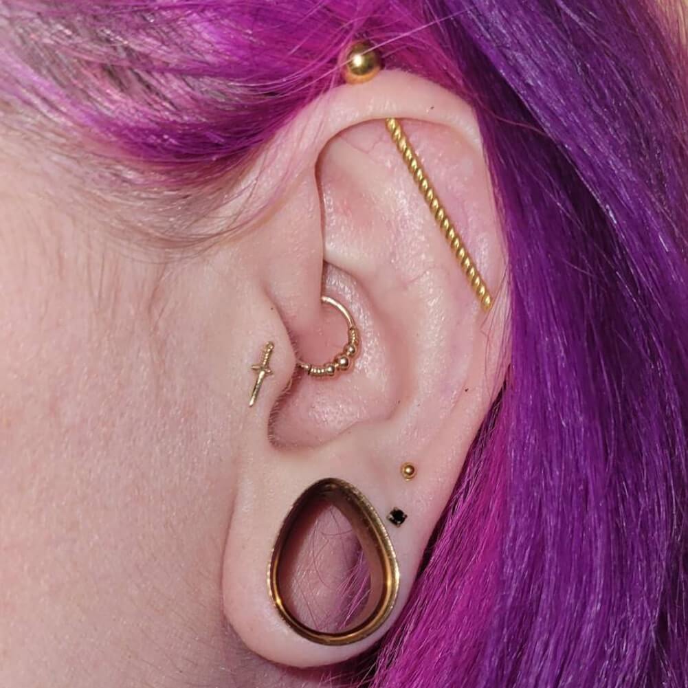 14K Gold Dagger Threadless Nose Stud