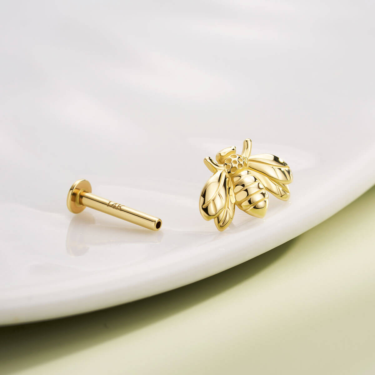 14K Gold Bee Threadless Labret Stud