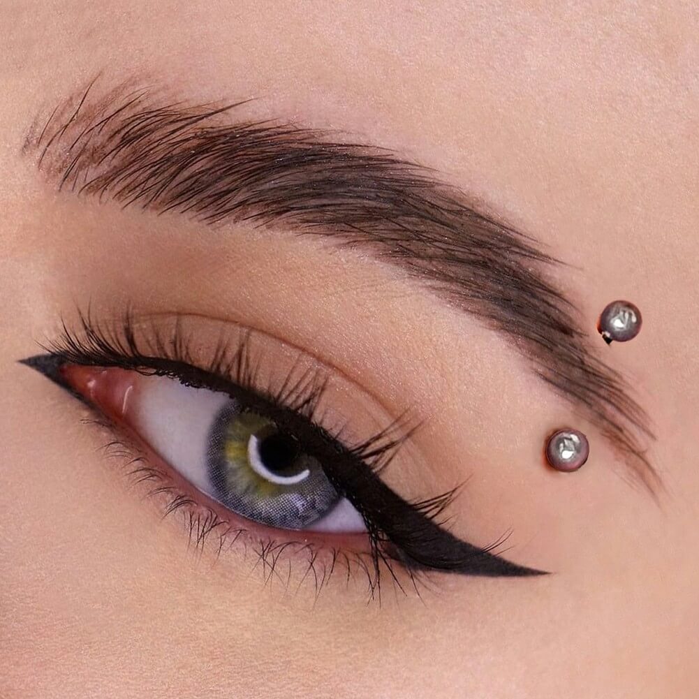 14G 2PCS Internally Threaded Titanium Eyebrow Rings