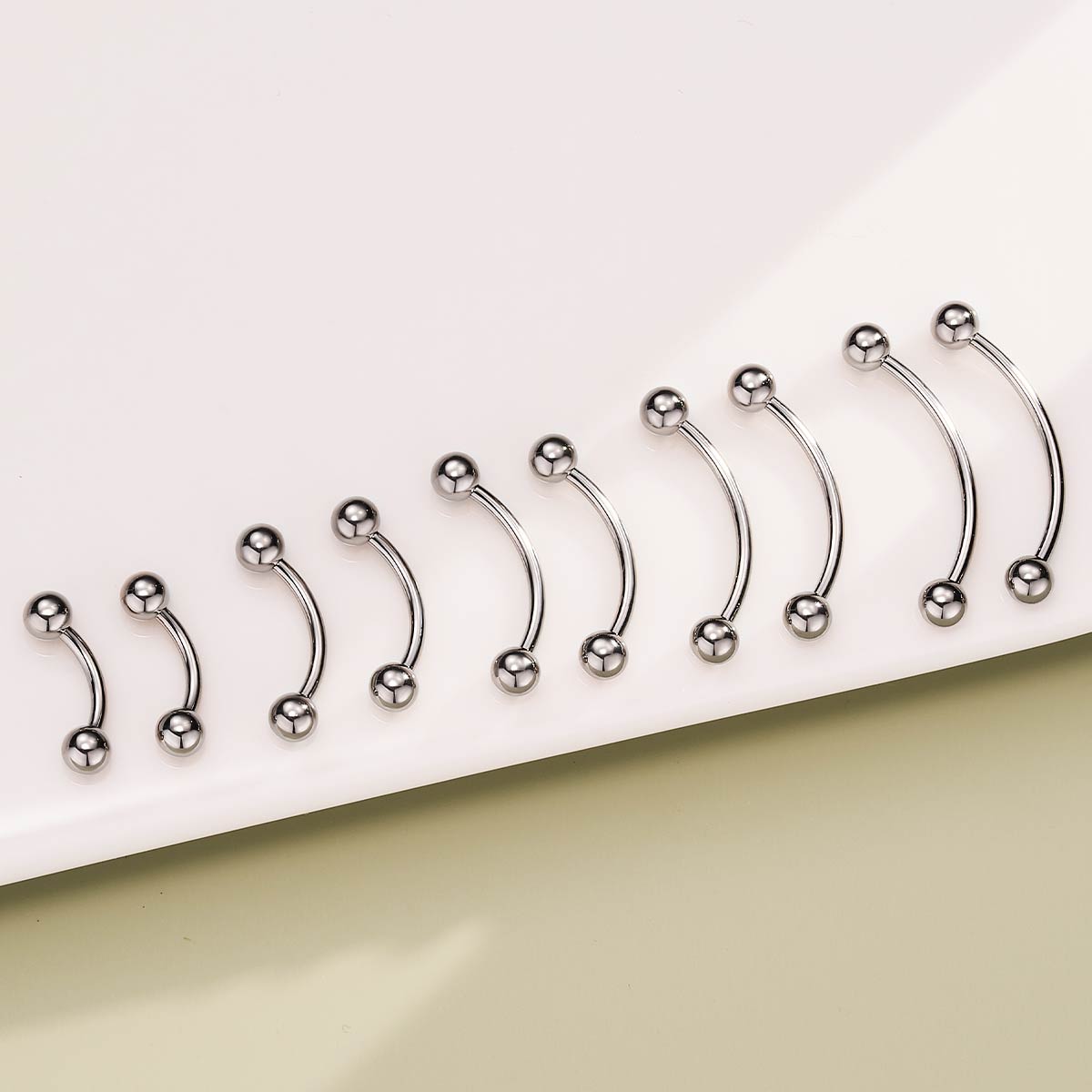 18G 2PCS Internally Threaded Titanium Eyebrow Barbell
