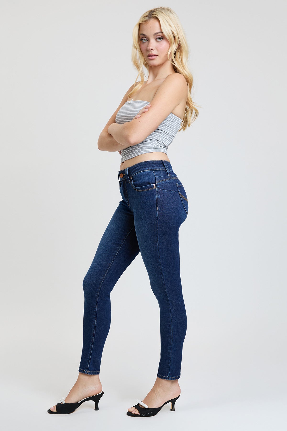 Women's Luxe Mid Rise WannaBettaButt Skinny Jeans