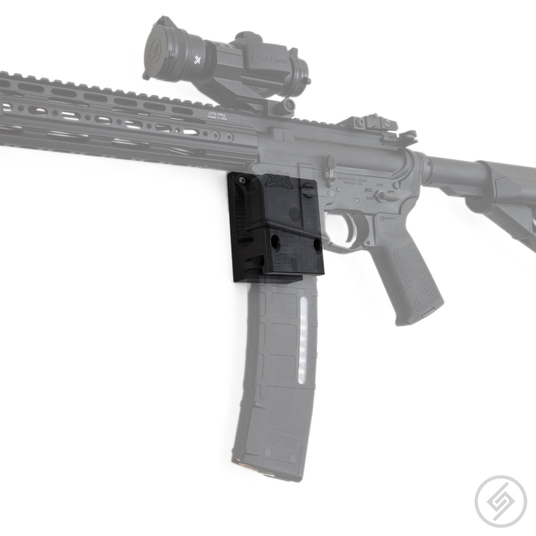 AR-15 + PMAG Mount