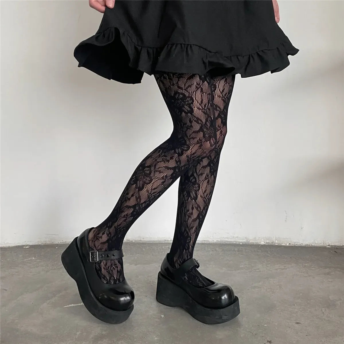 Floral Mesh Harajuku Tights – Embroidered Fishnet Pantyhose