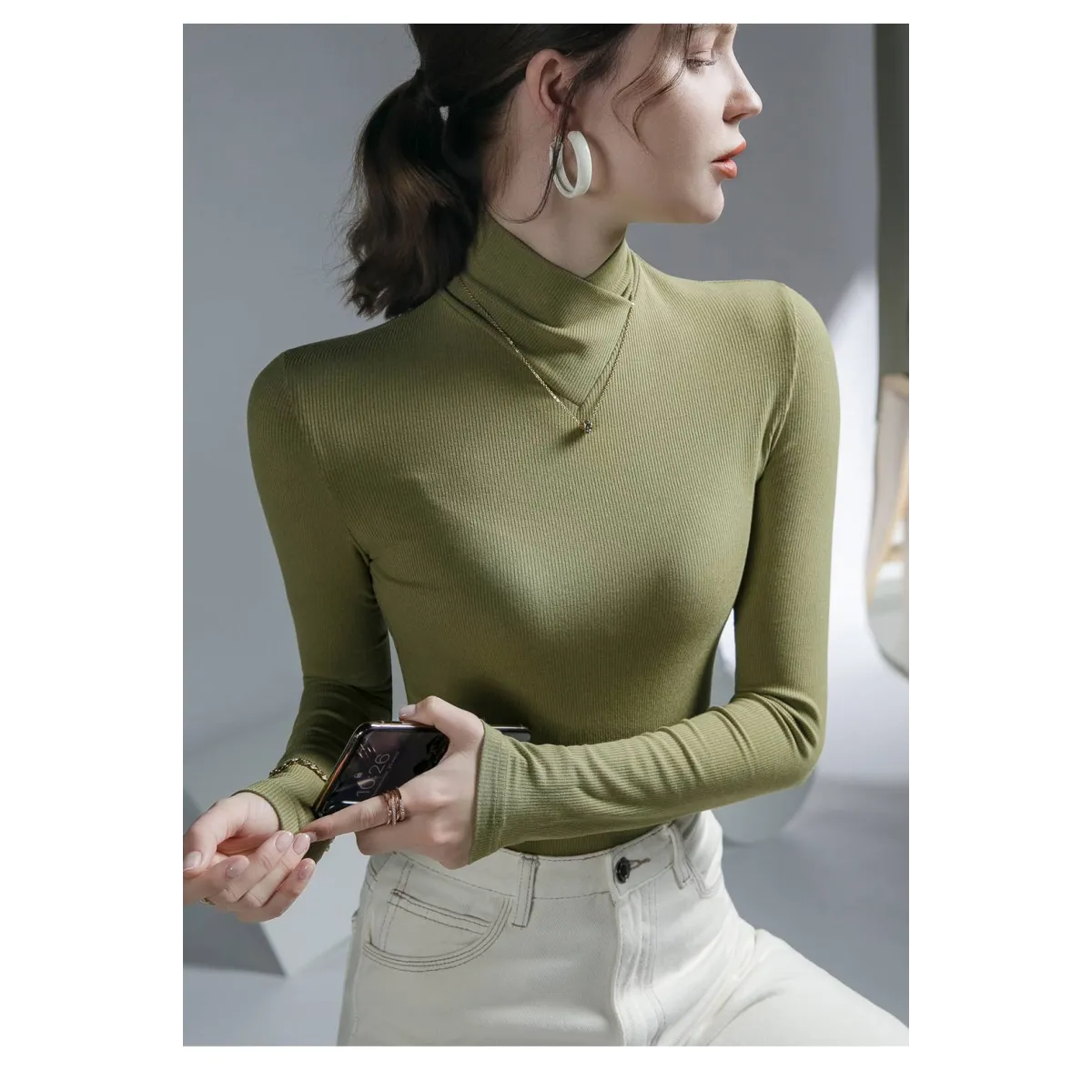 Long-Sleeved Fleece Pullover