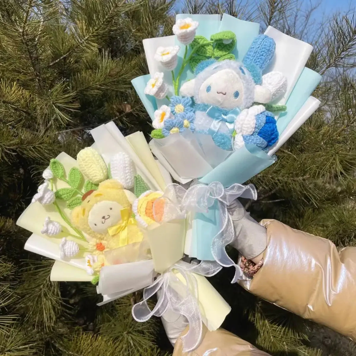 Sanrio Plush Flower Bouquet – Valentine & Graduation Gift