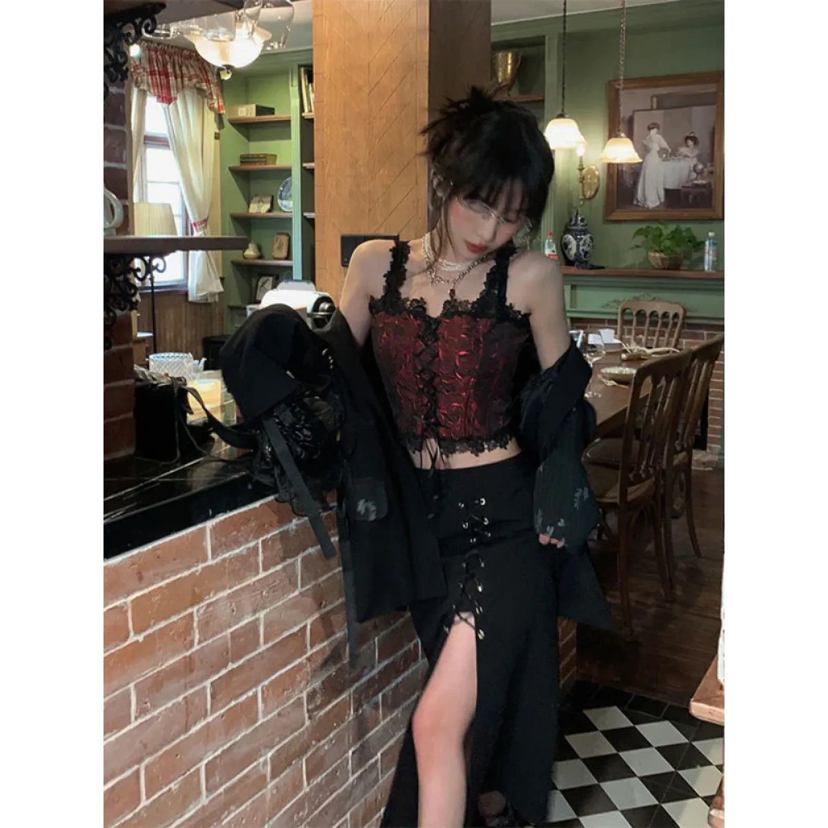 Gothic Lace-Up Crop Top – Sleeveless Vintage Design