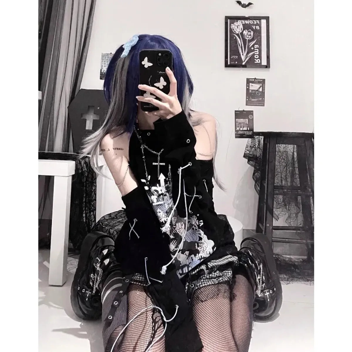 Off-Shoulder Gothic Harajuku Shirt – Y2K Punk Aesthetic